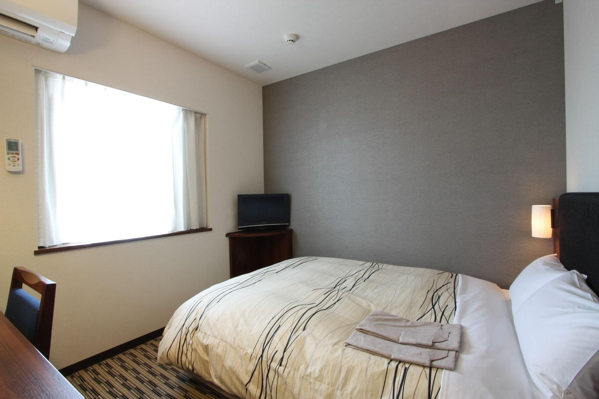 Uozu Manten Hotel Ekimae Екстер'єр фото