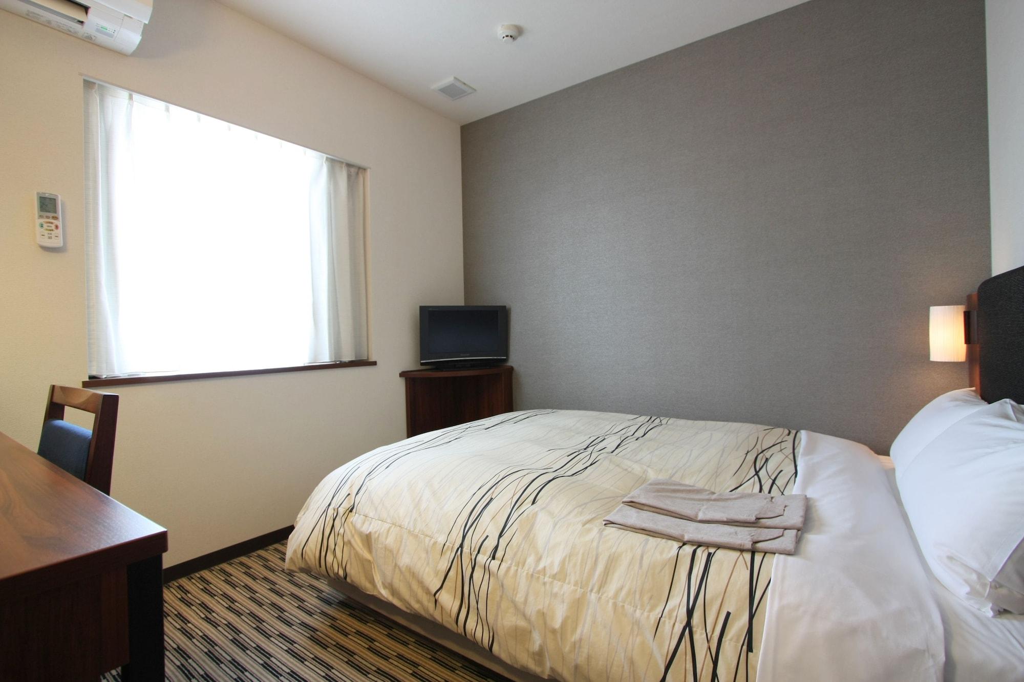 Uozu Manten Hotel Ekimae Екстер'єр фото