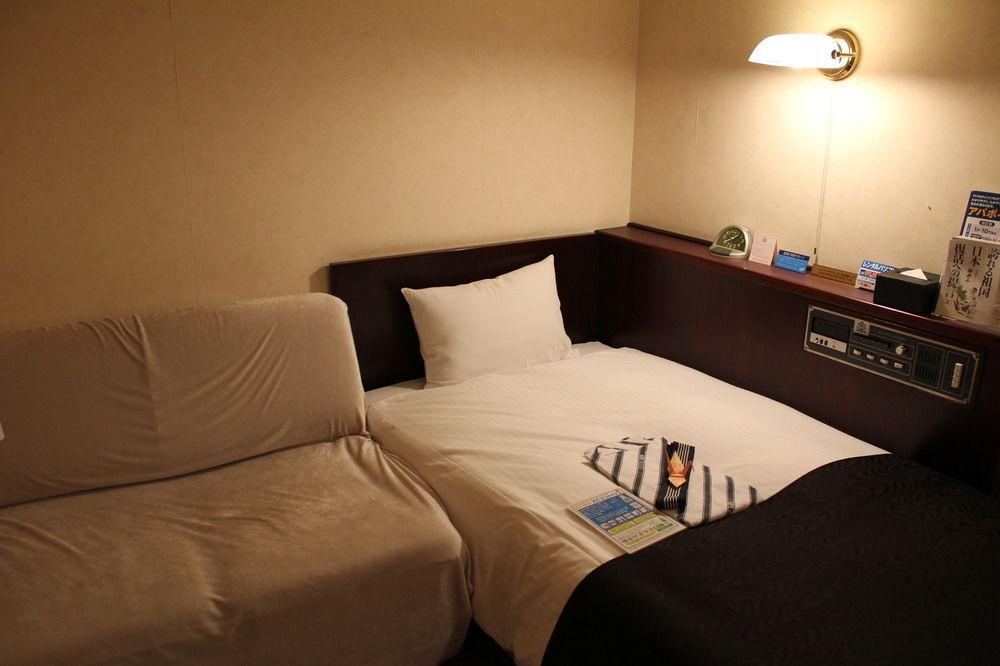 Uozu Manten Hotel Ekimae Екстер'єр фото