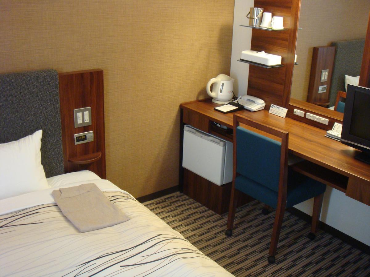 Uozu Manten Hotel Ekimae Номер фото