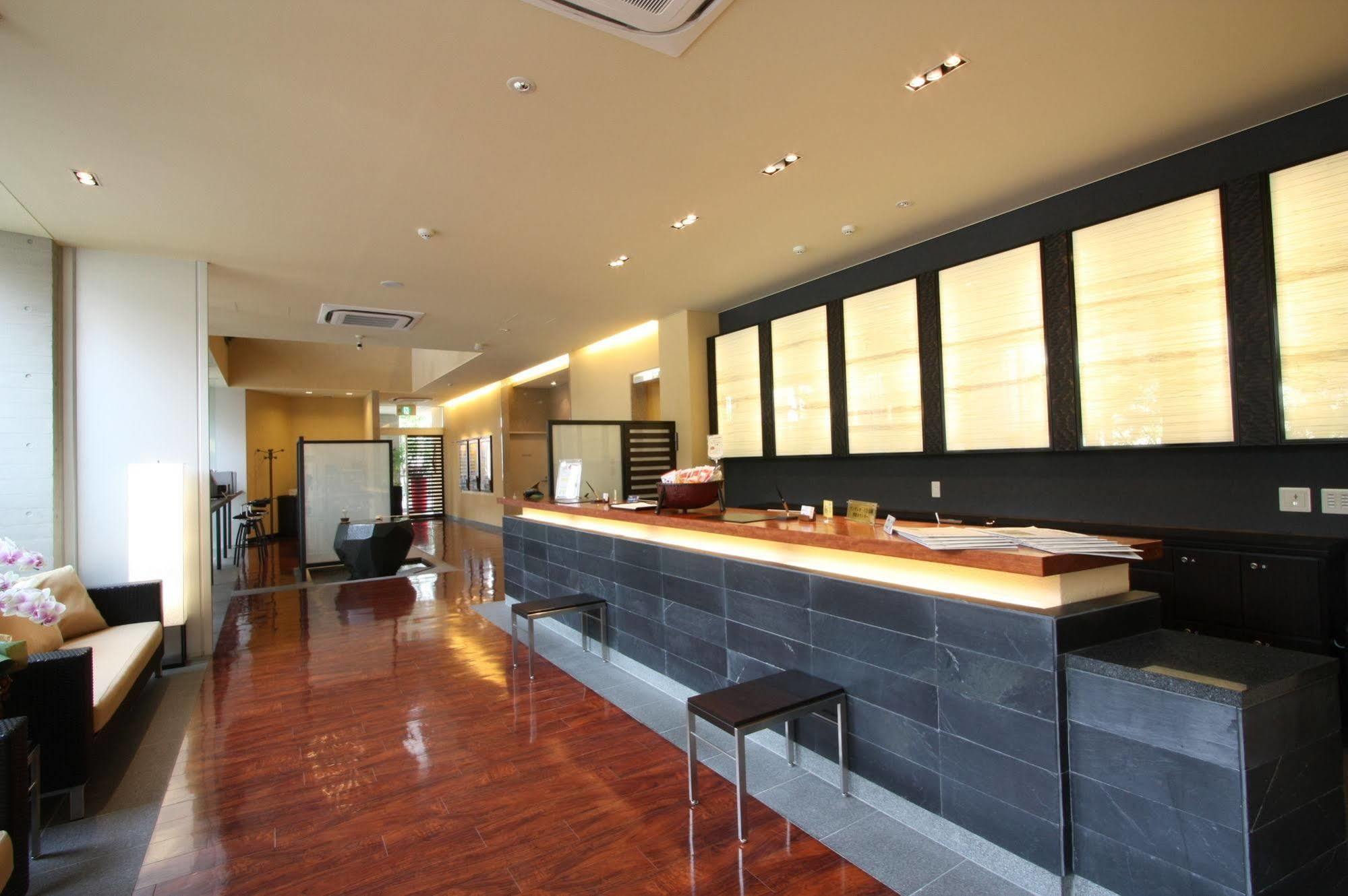 Uozu Manten Hotel Ekimae Екстер'єр фото