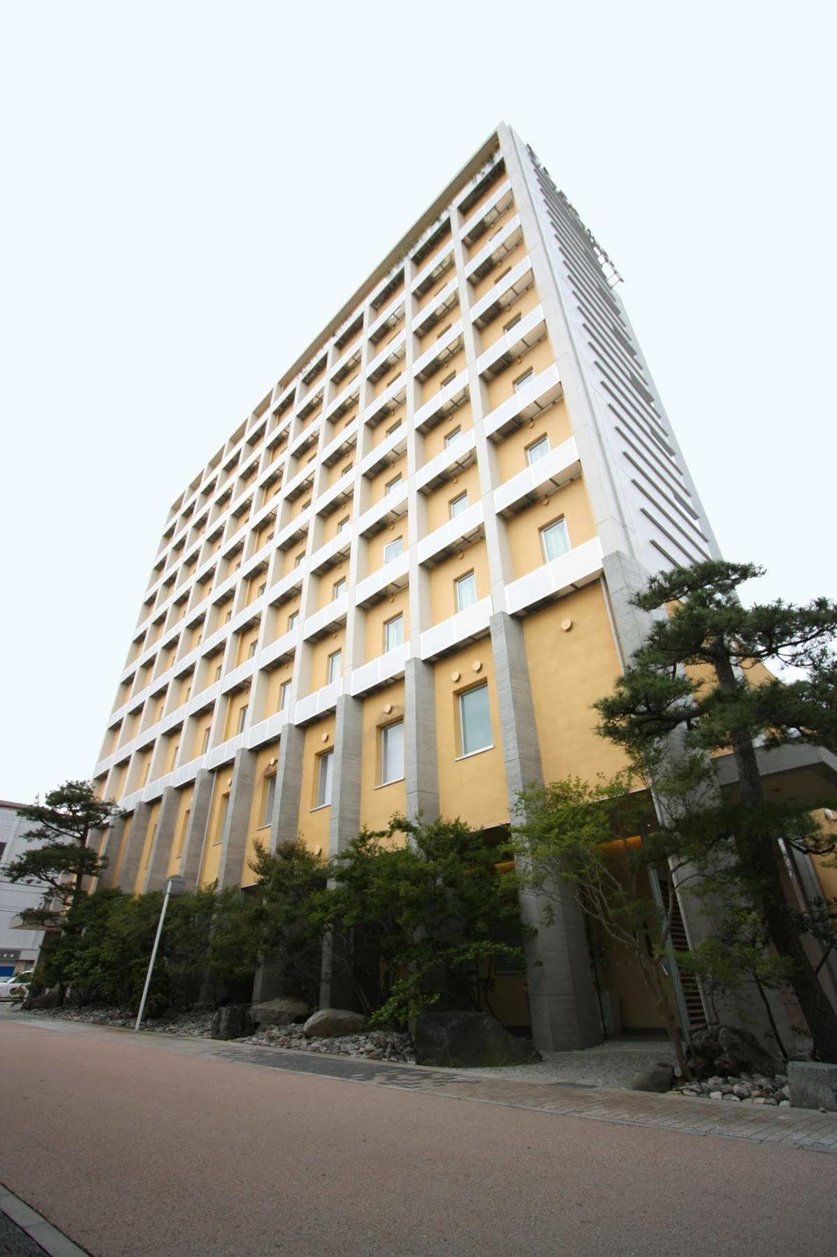Uozu Manten Hotel Ekimae Екстер'єр фото